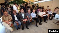 «Ոչ»-ի ուժերը համաժողով են անցկացնում, 12-ը սեպտեմբերի, 2015թ. 