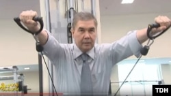 G.Berdimuhamedow sport enjamlaryny synag edýär. Aşgabat, 1-nji sentýabr, 2020.