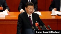 Си Цзиньпин парламент сессиясынын жабылышында сүйлөп жаткан учур. Бээжин, 20-март, 2018-жыл.