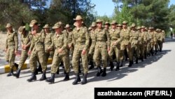 Türkmen esgerleri