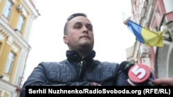 26 липня Кваліфікаційно-дисциплінарна комісія прокурорів оголосила догану, але не звільнила Холодницького
