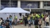 Blokada ispred zgrade RTS-a u Takovskoj ulici, Beograd, 16. aprila 2025.