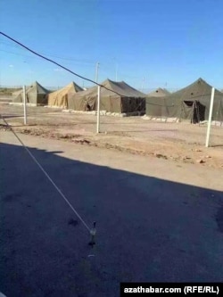 COVID-19 şübheli näsaglar üçin karantin lageri, Türkmenabat, sentýabr, 2020.