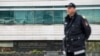 Policajac ispred Parlamentarne skupštine Bosne i Hercegovine, Sarajevo (fotoarhiv)