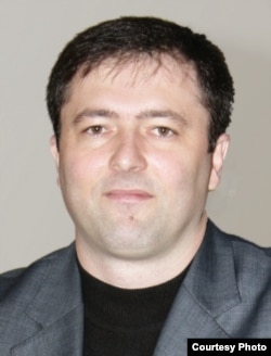 Альберт Эседов, жамгIияв хIаракатчи