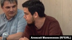 Артем Лоскутов в зале суда