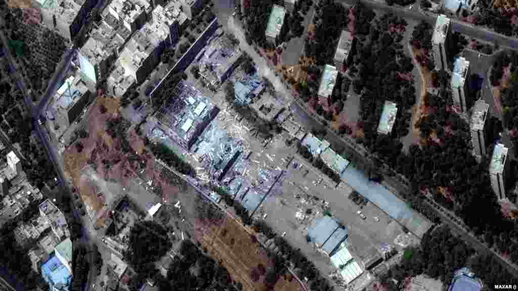 Vedere din satelit a clădirilor de la Universitatea Shahid Rajaee din Teheran, pe 14 iunie. O altă imagine din 20 iunie arată pagubele produse în urma loviturilor israeliene.