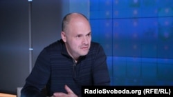 Радуцький заявив, що комітет здоров’я нації має намір ініціювати законопроєкт, який заборонить продаж лікарських засобів дітям до 14 років.