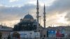 Türkmenistanly zenan Bolu şäherinde gümürtik ýagdaýda aradan çykdy