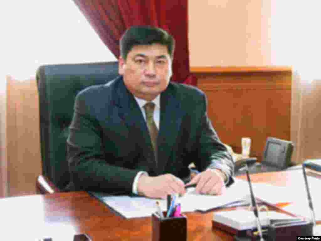 Рәшид Түсіпбеков, Қазақстанның әділет министрі. Бұған дейін бас прокурор қызметін атқарған. - Рәшид Түсіпбековтың суреті Әділет министрлігінің сайтынан алынды.