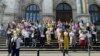 Angajați ai Curții de Apel București protestează față de plafonării sporurului pentru condiții vătămătoare. 