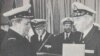 Admiral Vladimir Barović (lijevo) prima od viceadmirala Vjekoslava Čulića (desno) plaketu JNA 2.9.1989. godine na svečanosti u Vojnoj luci Lora