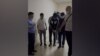 Социалдык түйүндөргө тараган видеодон алынган сүрөт. 