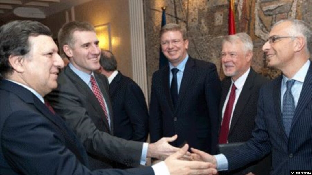 Zvaničnici EU Leopold Maurrer, Stefan Fule i Jose Manuel Barosso u Podgorici u aprilu 2011