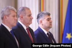Ceremonia depunerii jurământului de învestitură de către reprezentanții guvernului coaliției PSD-PNL-UDMR-Minorități, la Palatul Cotroceni, pe 23 decembrie 2024. În fotografie, de la stânga la dreapta; Cătălin Predoiu, Marian Neacșu și Marcel Ciolacu.