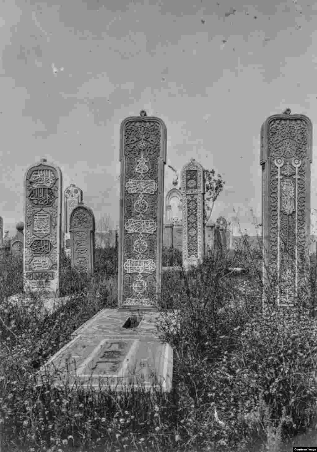 Темир-Хан Шураялъул хабзал, 19 гIасру (тарихчIужу ТахIнаева ПатIиматил архивалдаса)