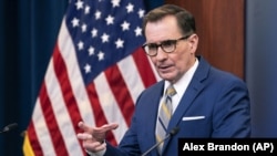 Джон Кірбі з посиланням на представників розвідки США каже, що Північна Корея минулого місяця завершила першу поставку зброї, яка включала ракети.