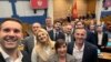 Selfi premijera Milojka Spajića i poslaničkog kluba Pokreta Evropa sad