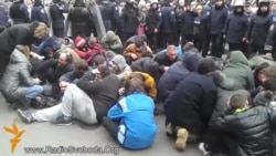У Харкові штурмували ОДА (нецензурна лексика)